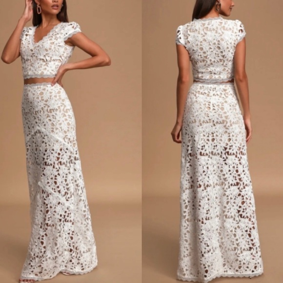 White cut out/lace - Picture 6 of 7